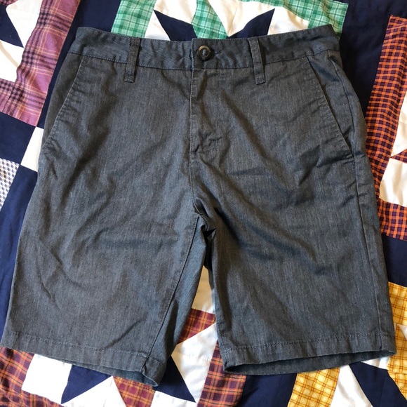 Grey shorts - Picture 1 of 4